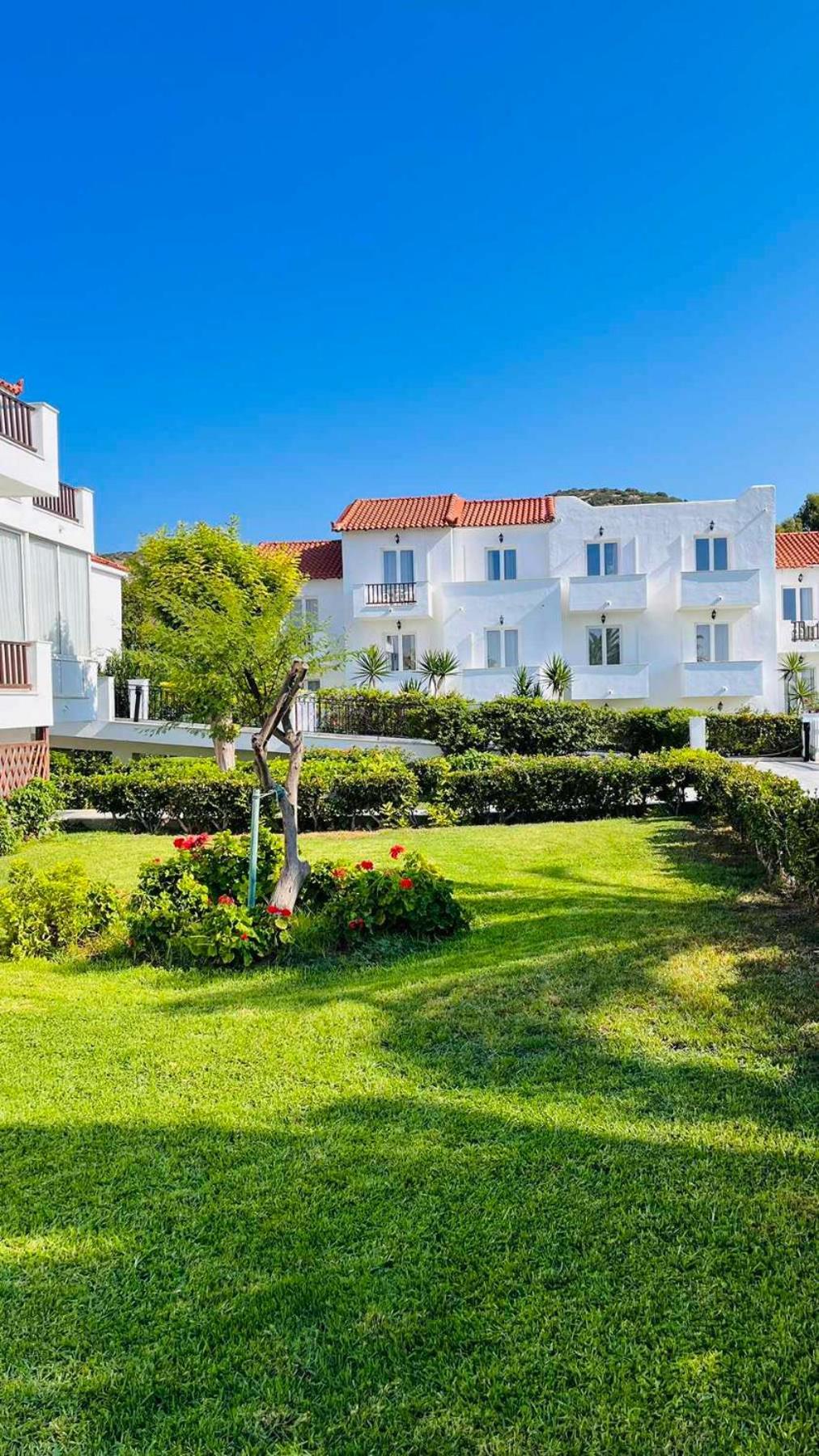 Sirenes Beach Resort Samos Town Exterior foto